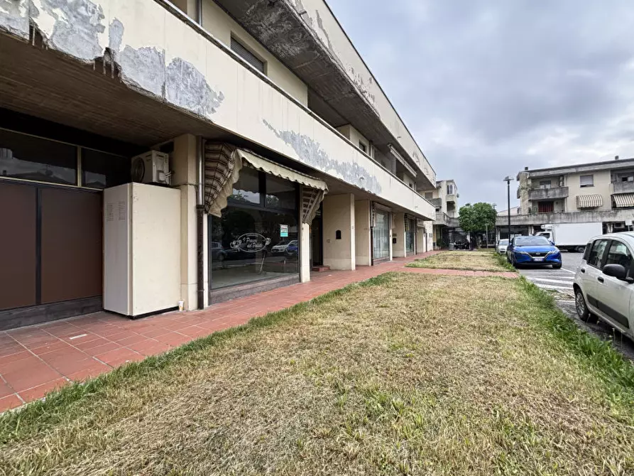 Immagine 24 di Attività commerciale in vendita  in Piazza della Repubblica, 6 a Torrile