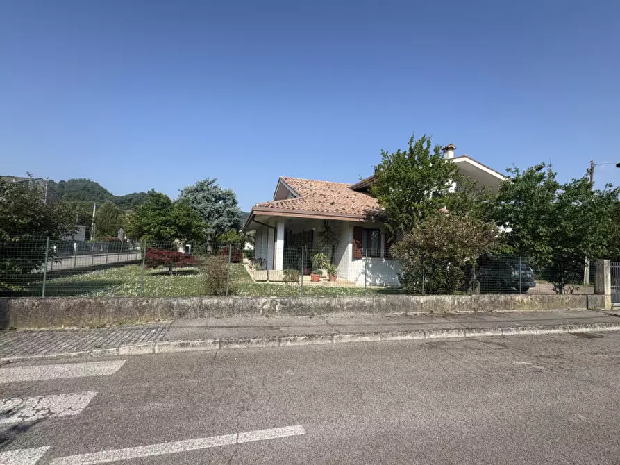 Immagine 9 di Casa indipendente in vendita  in Via Miramonti a Torreglia