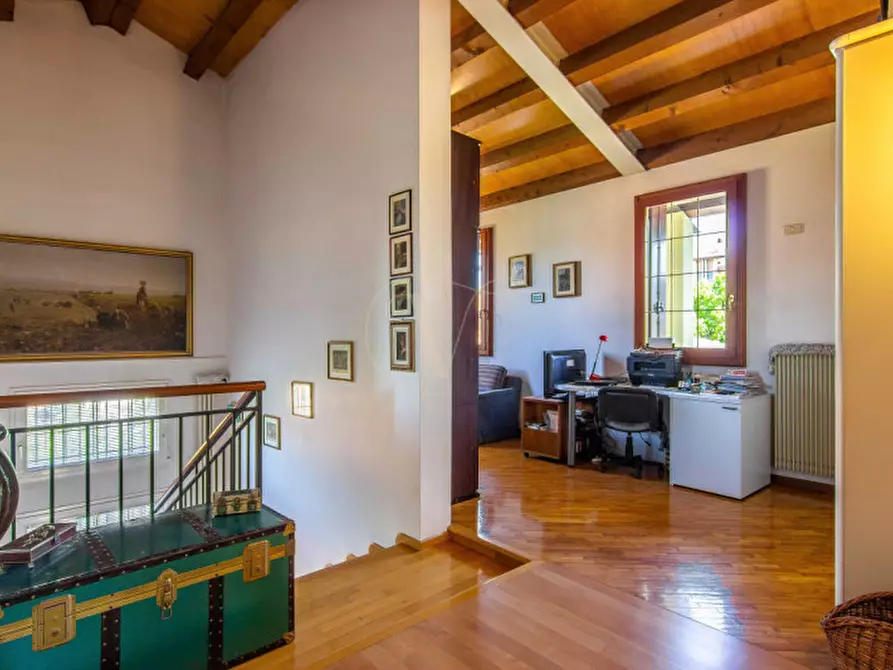 Immagine 22 di Villa in vendita  in Via Ugo Foscolo a Vicenza