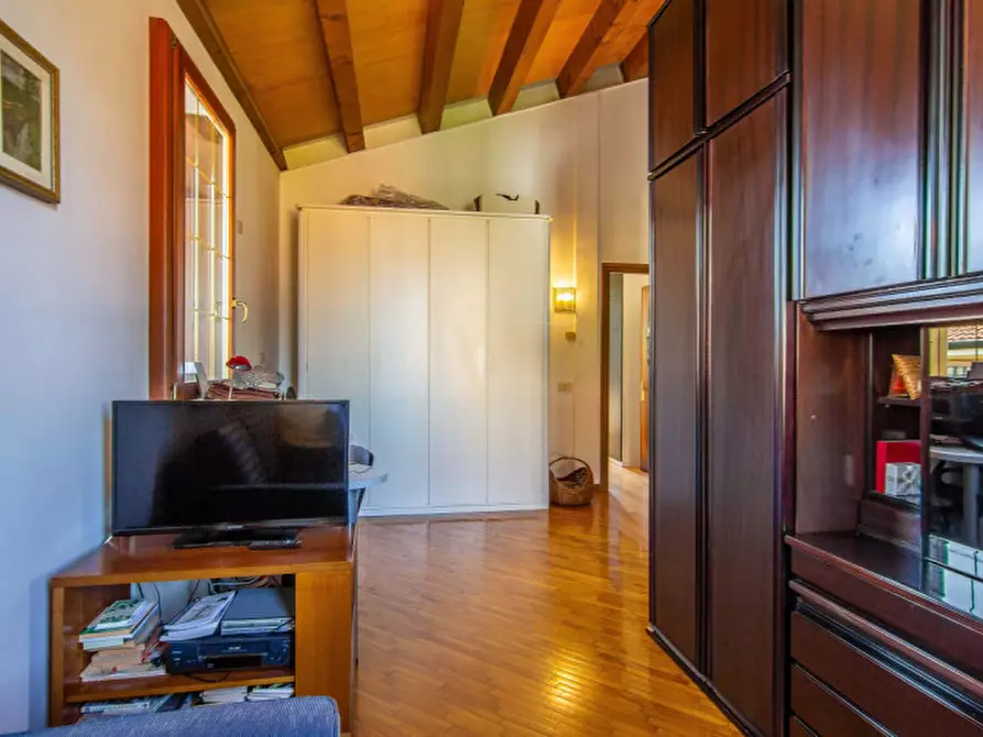 Immagine 23 di Villa in vendita  in Via Ugo Foscolo a Vicenza