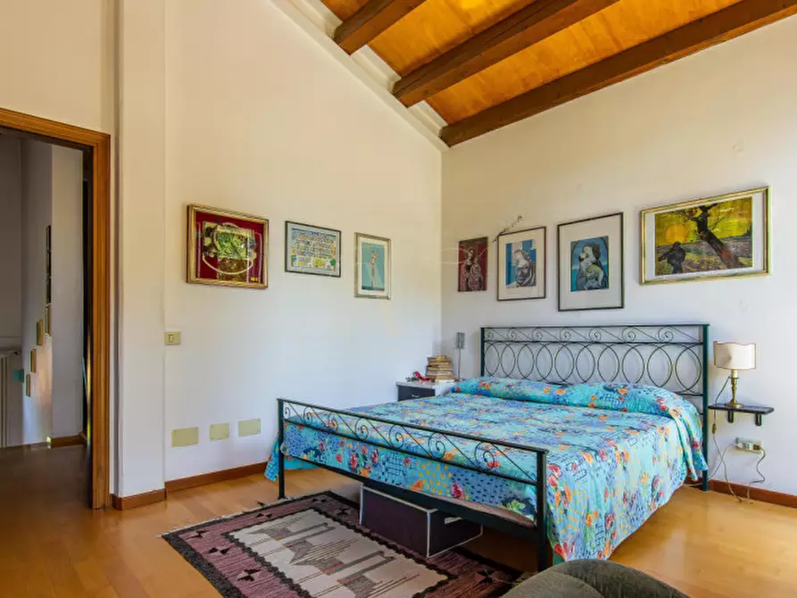 Immagine 25 di Villa in vendita  in Via Ugo Foscolo a Vicenza