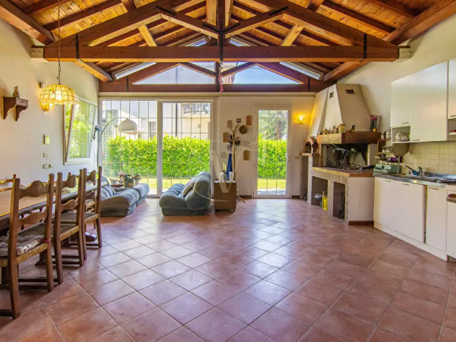 Immagine 35 di Villa in vendita  in Via Ugo Foscolo a Vicenza