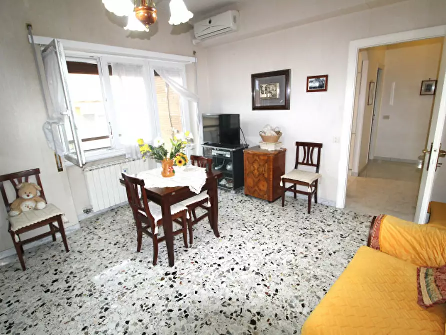 Immagine 7 di Appartamento in vendita  in Via Leopoldo Ruspoli a Roma