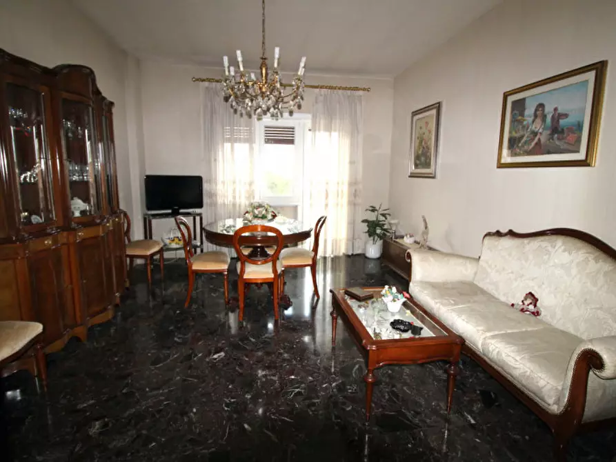 Immagine 8 di Appartamento in vendita  in Via Leopoldo Ruspoli a Roma