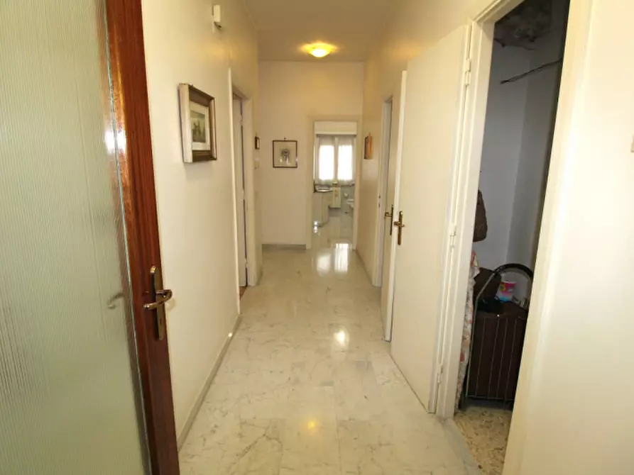 Immagine 11 di Appartamento in vendita  in Via Leopoldo Ruspoli a Roma