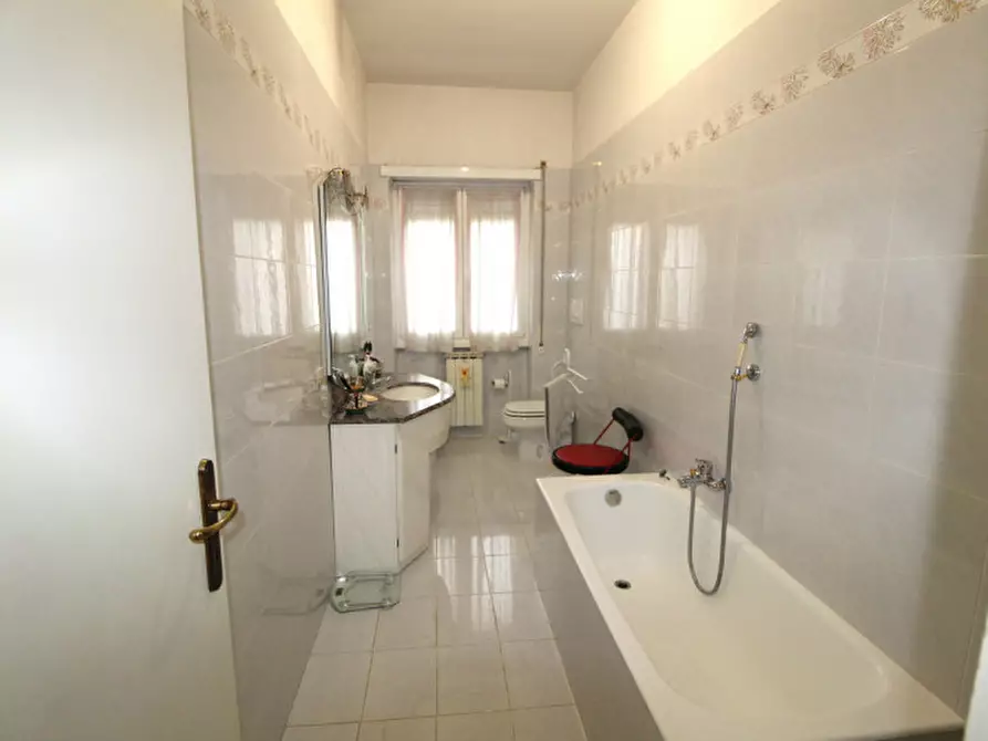 Immagine 14 di Appartamento in vendita  in Via Leopoldo Ruspoli a Roma