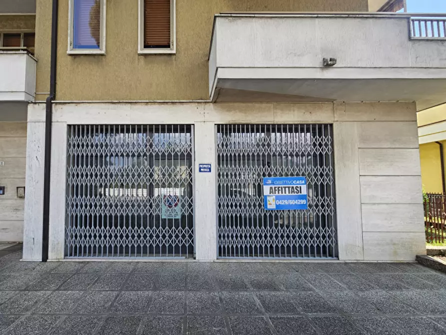 Immagine 5 di Negozio in affitto  in VIA MARTIRI DELLA LIBERTà a Este