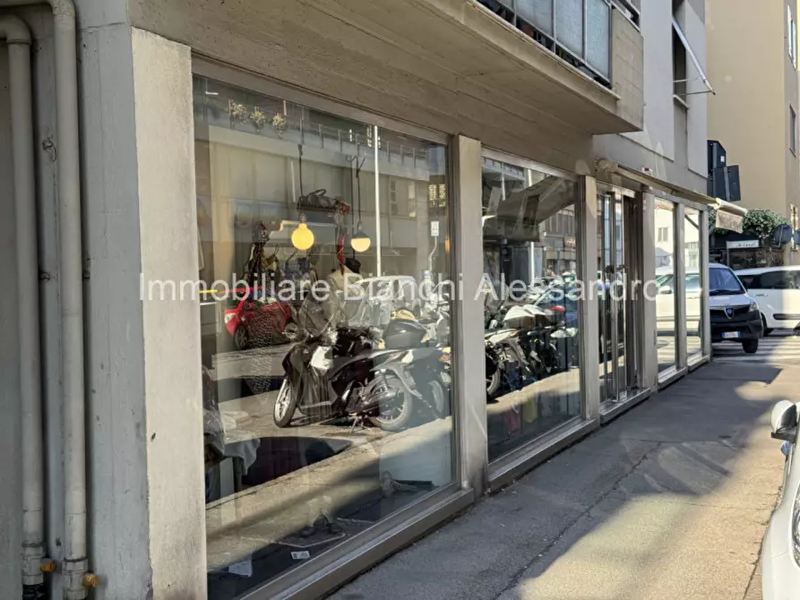 Immagine 1 di Negozio in vendita  in Via Giovanni Lanza a Firenze