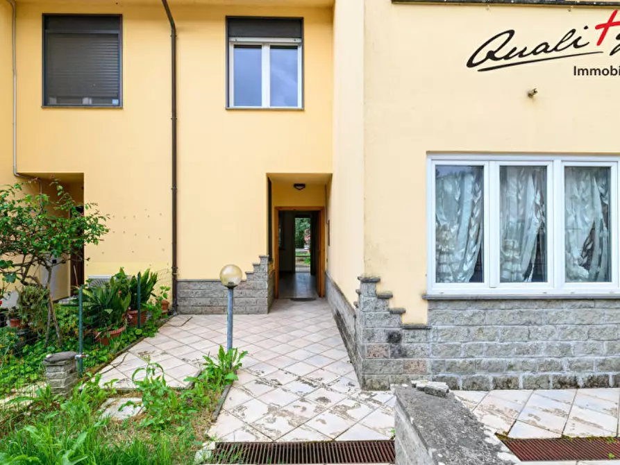 Immagine 1 di Appartamento in vendita  in viale Cesare Battisti a Attigliano