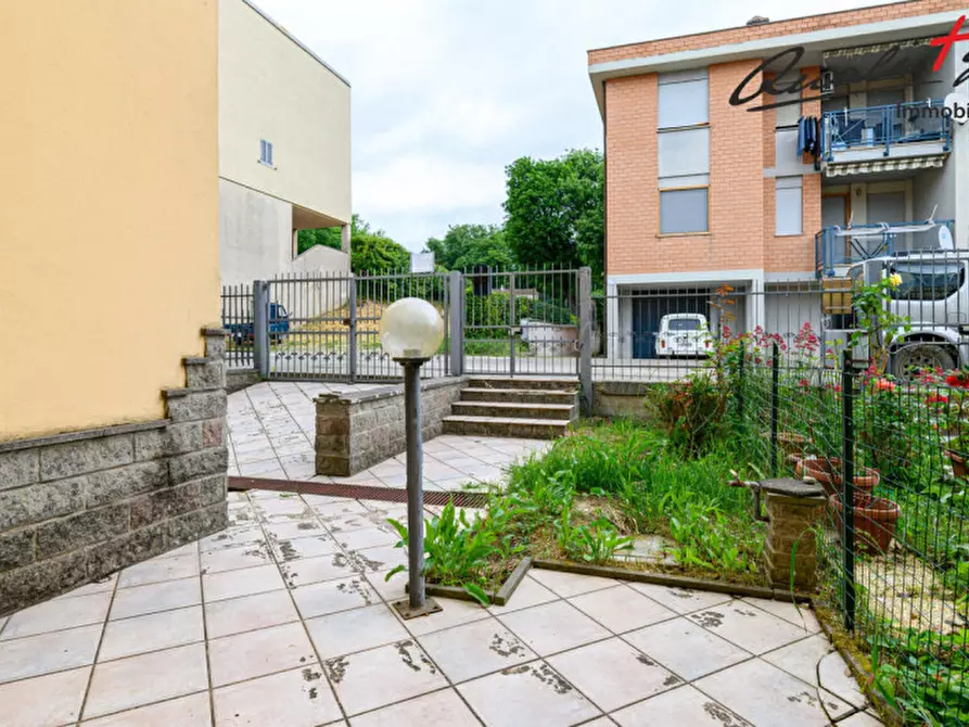 Immagine 2 di Appartamento in vendita  in viale Cesare Battisti a Attigliano