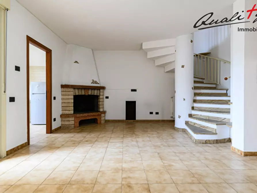 Immagine 4 di Appartamento in vendita  in viale Cesare Battisti a Attigliano