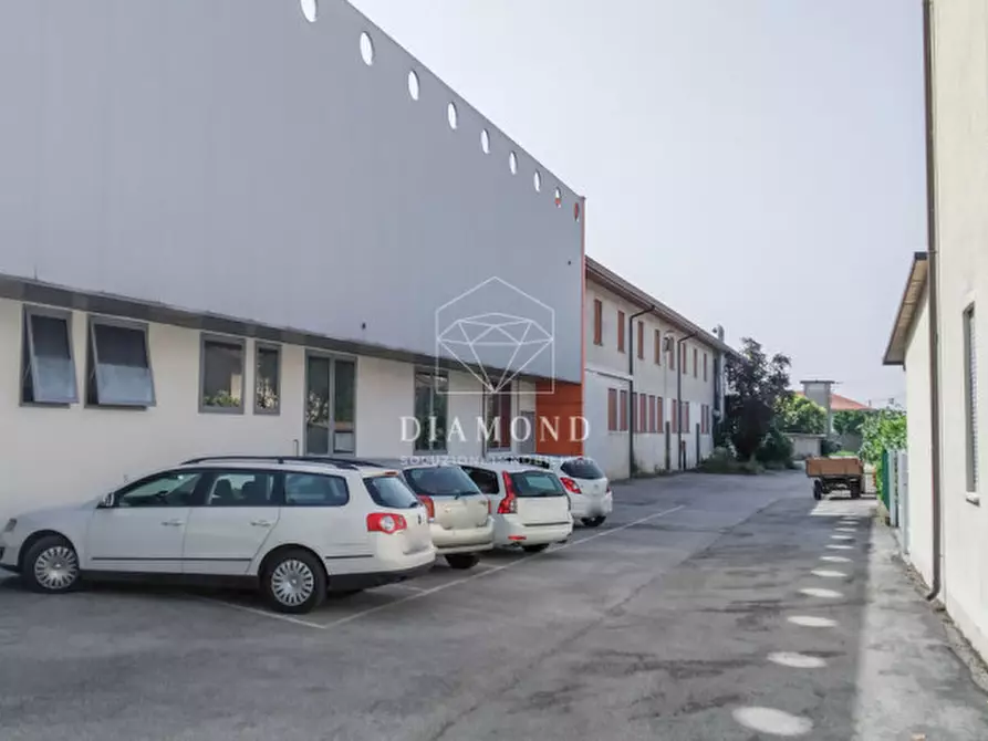 Immagine 2 di Capannone industriale in vendita  in Via Unione a Vedelago