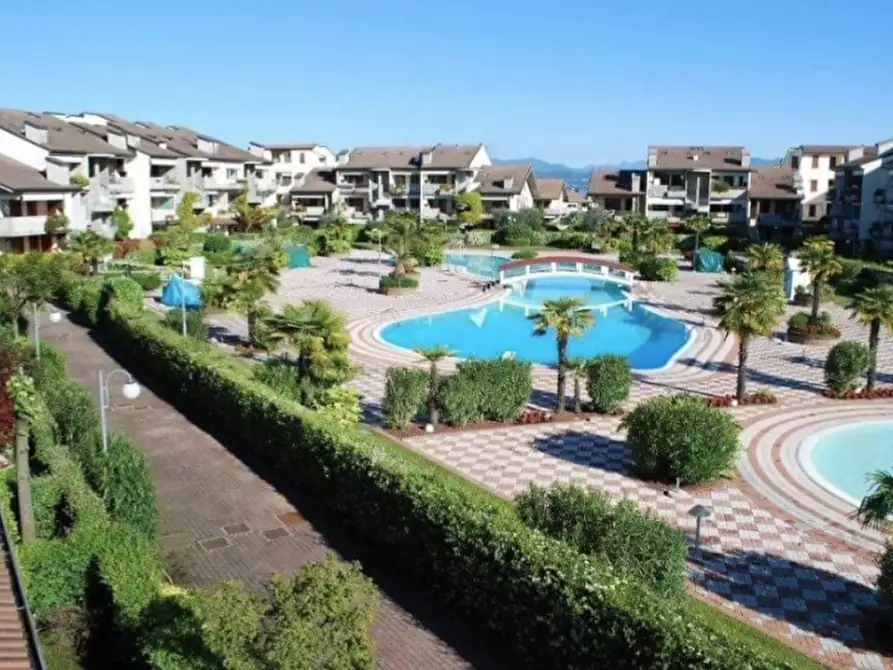 Immagine 1 di Appartamento in vendita  in Green Residence a Desenzano Del Garda