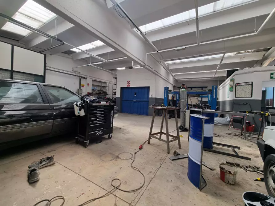 Immagine 4 di Capannone industriale in vendita  in VIA MORESE a Sesto Fiorentino