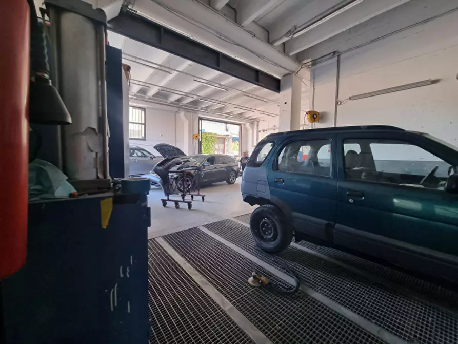 Immagine 7 di Capannone industriale in vendita  in VIA MORESE a Sesto Fiorentino