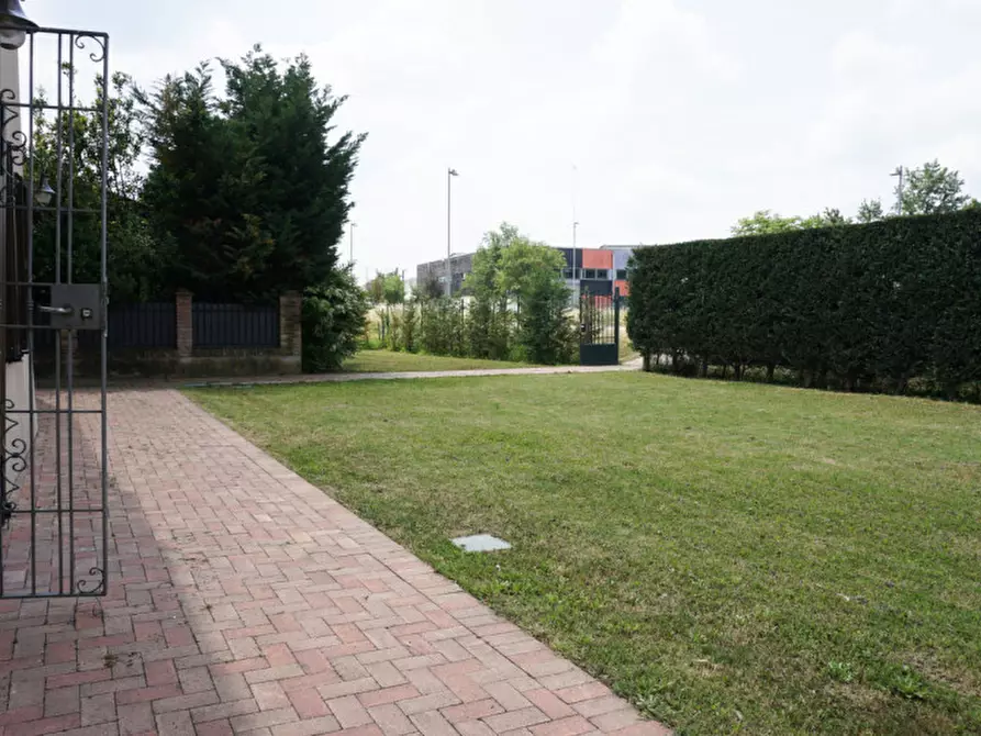 Immagine 63 di Casa trifamiliare in vendita  in Via Paradigna, 100 a Parma