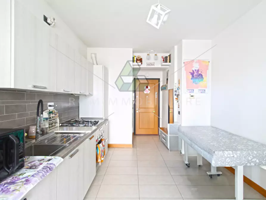 Immagine 3 di Appartamento in vendita  in Via Luigi De Marchi a Roma