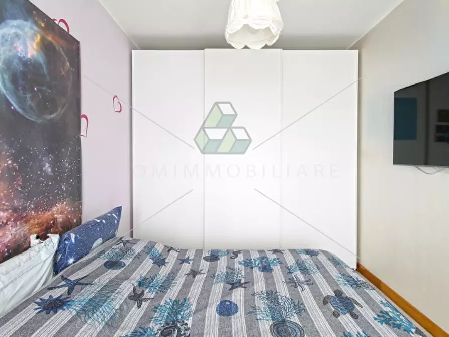 Immagine 6 di Appartamento in vendita  in Via Luigi De Marchi a Roma