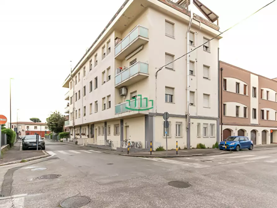 Immagine 18 di Appartamento in vendita  in via Gorizia 16 a Ravenna