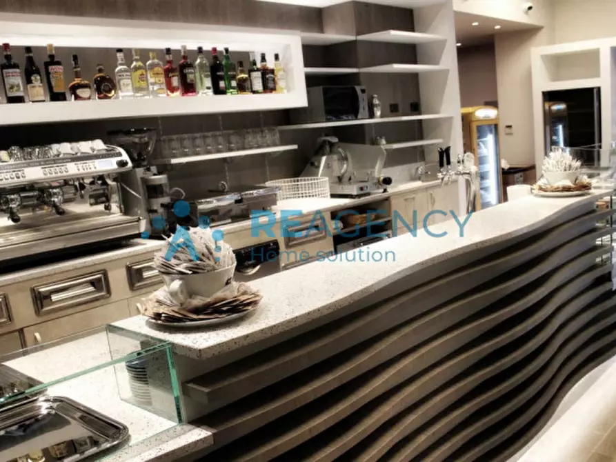 Immagine 7 di Attività commerciale in vendita  in VIALE TRIESTE 95 a Lonigo