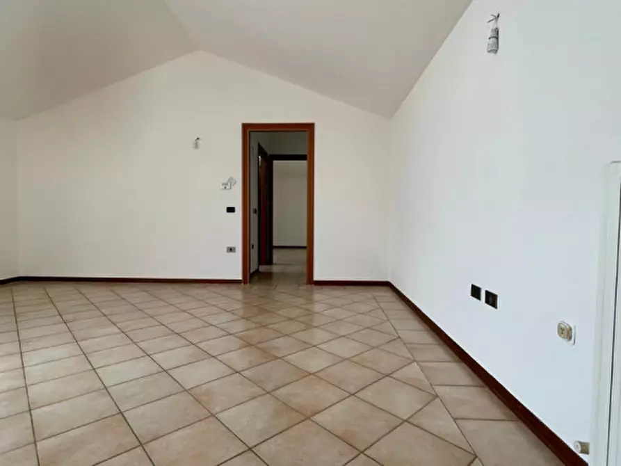 Immagine 2 di Attico in vendita  a Bastiglia