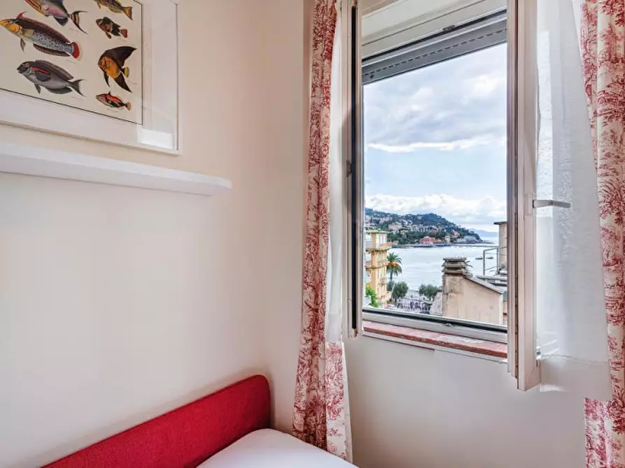 Immagine 6 di Appartamento in affitto  in Via Monsignor Agostino Giustiniani a Rapallo