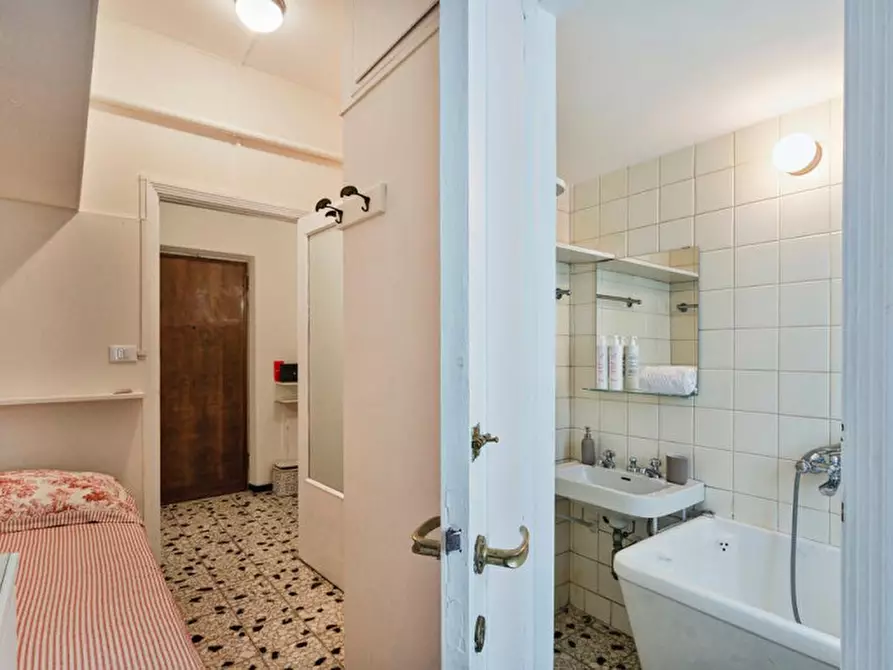 Immagine 11 di Appartamento in affitto  in Via Monsignor Agostino Giustiniani a Rapallo