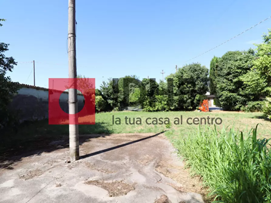 Immagine 4 di Terreno in vendita  in VIA CASTELLO a Trevignano