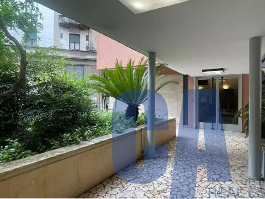 Immagine 11 di Ufficio in affitto  in VIA LEGNANO a Milano