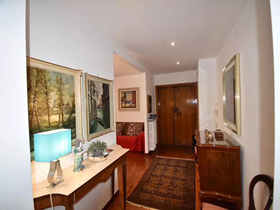 Immagine 4 di Appartamento in vendita  in Viale Glorioso a Roma