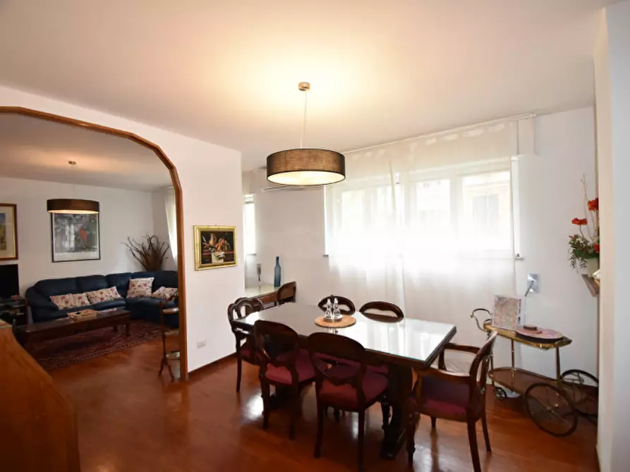 Immagine 6 di Appartamento in vendita  in Viale Glorioso a Roma