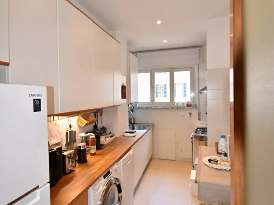 Immagine 18 di Appartamento in vendita  in Viale Glorioso a Roma