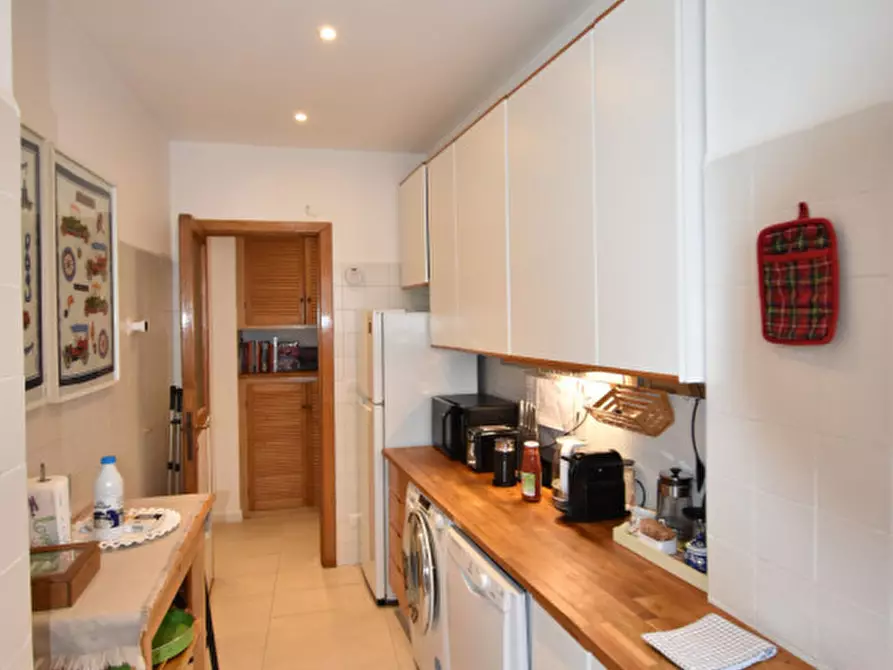 Immagine 20 di Appartamento in vendita  in Viale Glorioso a Roma