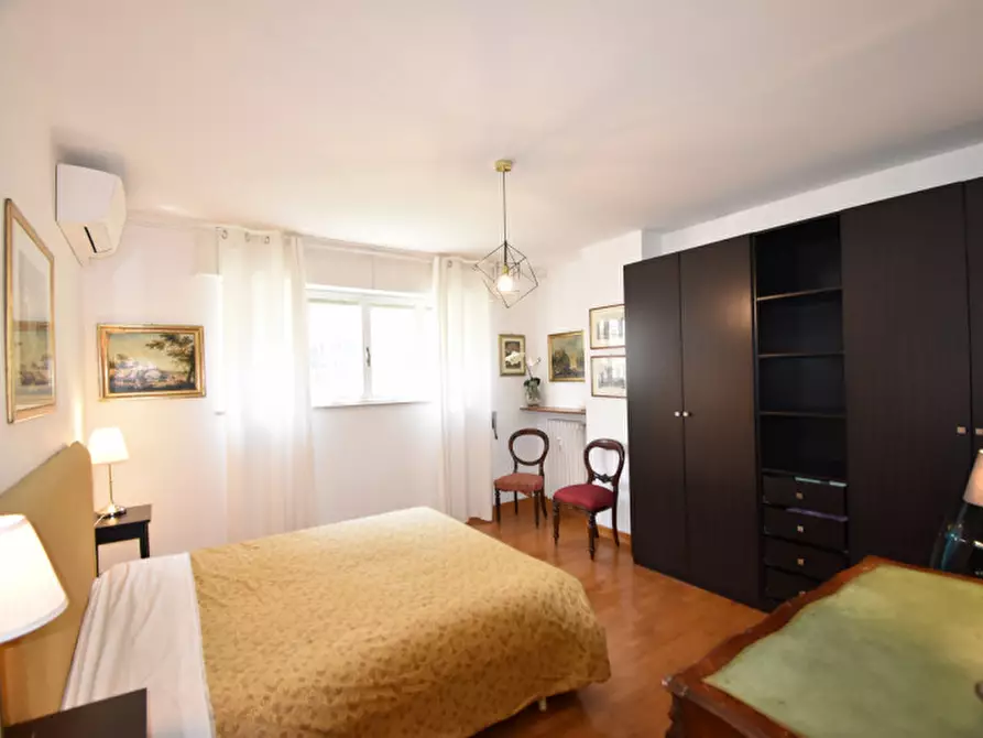 Immagine 24 di Appartamento in vendita  in Viale Glorioso a Roma