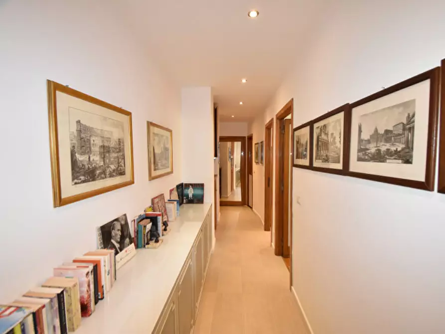 Immagine 32 di Appartamento in vendita  in Viale Glorioso a Roma