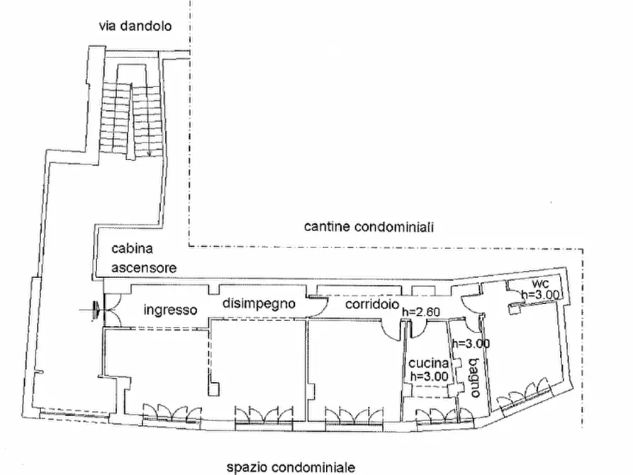 Immagine 50 di Appartamento in vendita  in Viale Glorioso a Roma