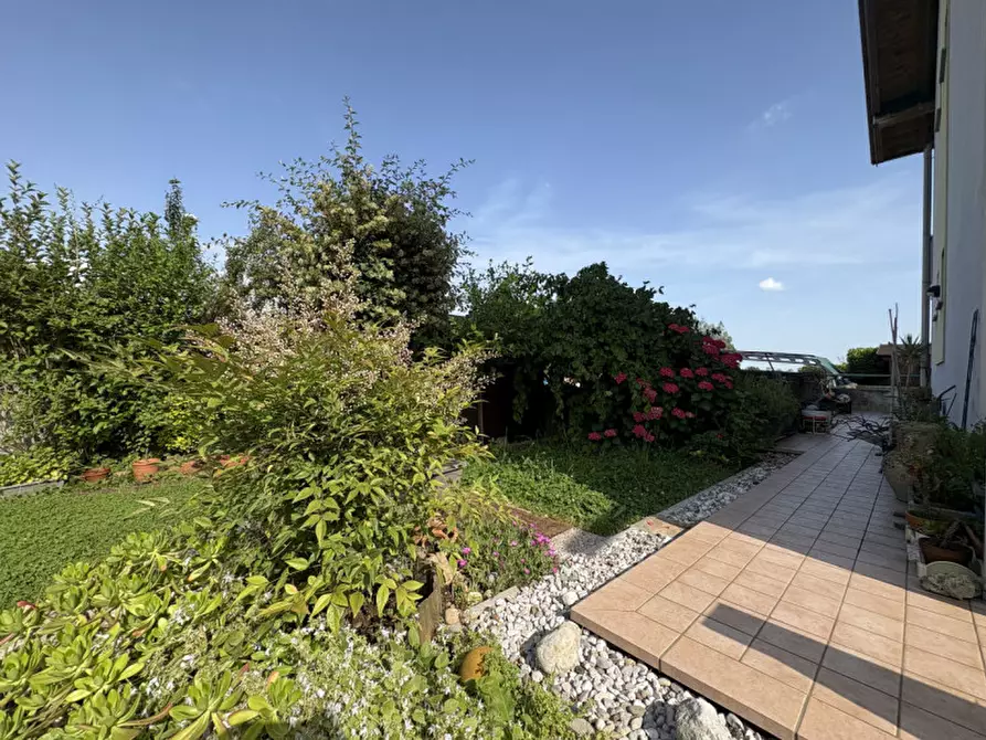 Immagine 11 di Appartamento in vendita  in Via Enrico Fruch a Pradamano