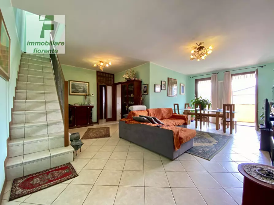 Immagine 1 di Appartamento in vendita  in VIA SALANDRA a Padova