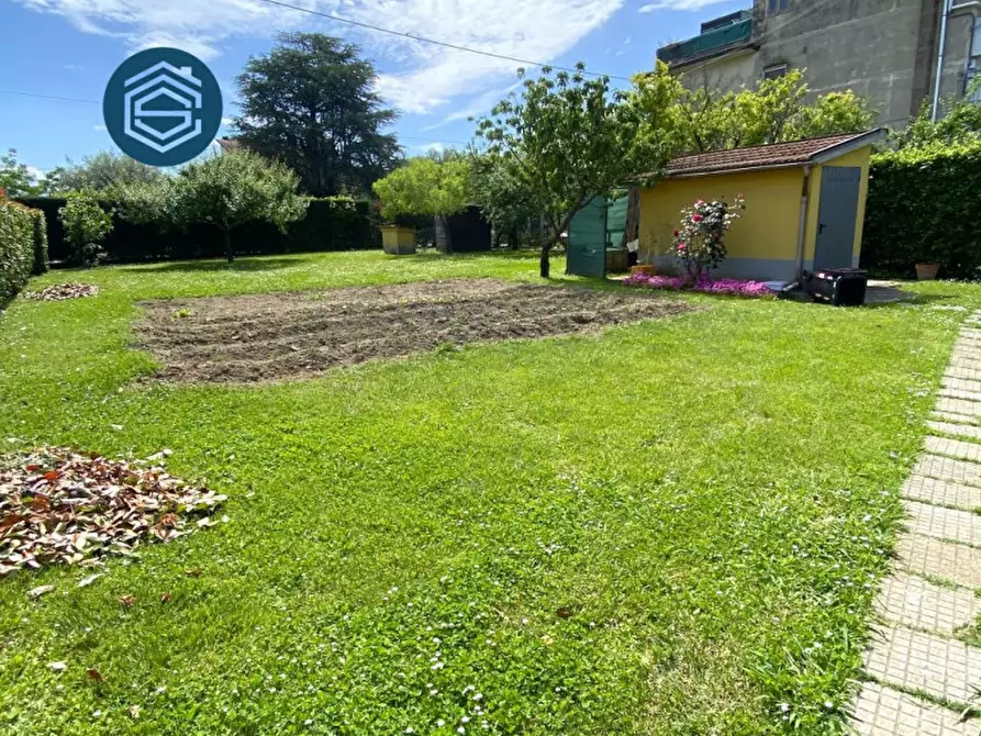 Immagine 2 di Appartamento in vendita  in via fornello 76 a Campi Bisenzio