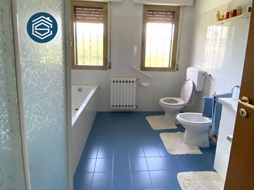 Immagine 32 di Appartamento in vendita  in via fornello 76 a Campi Bisenzio