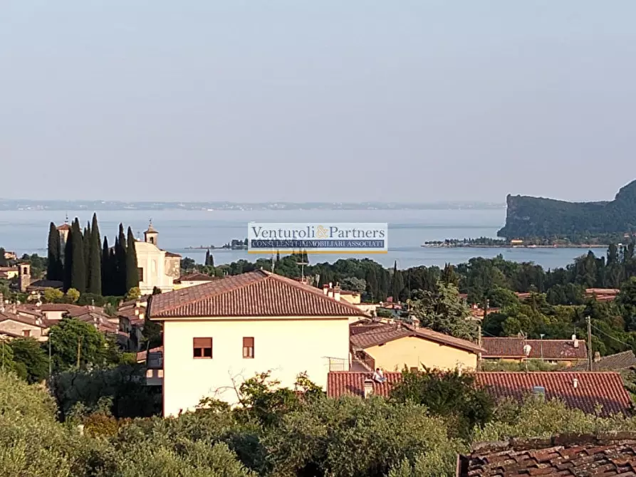 Immagine 1 di Villa in vendita  in Via Zublino a San Felice Del Benaco