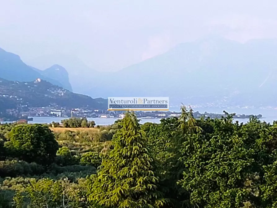 Immagine 11 di Villa in vendita  in Via Zublino a San Felice Del Benaco