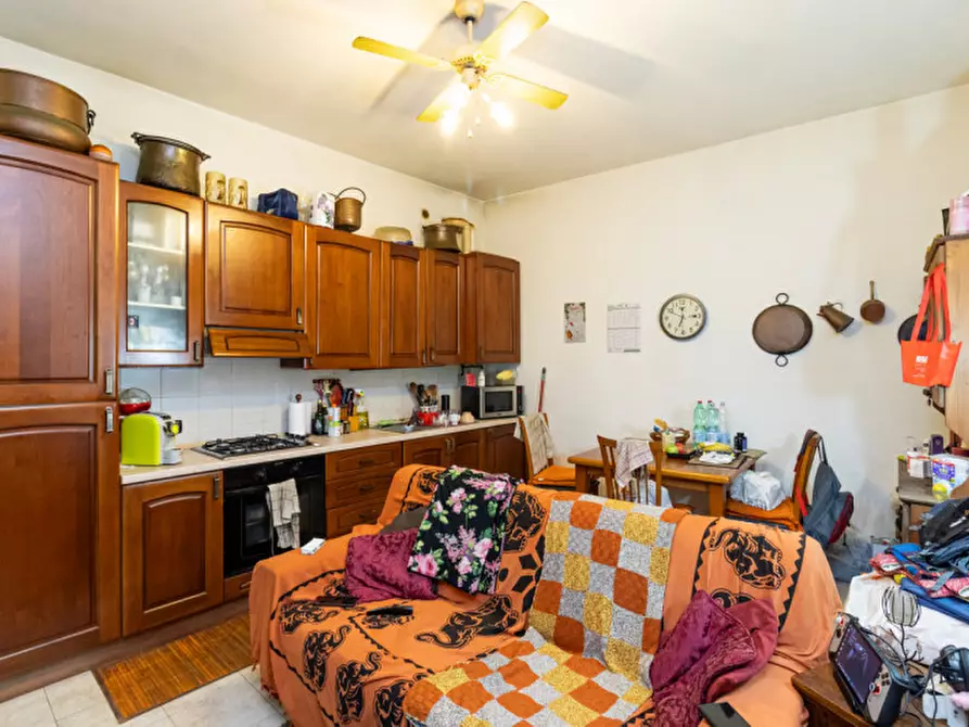 Immagine 3 di Appartamento in vendita  in Via Borgo delle Noci 2 a Civate