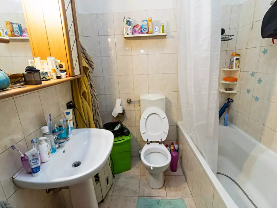 Immagine 13 di Appartamento in vendita  in Via Borgo delle Noci 2 a Civate