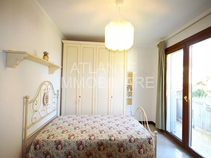 Immagine 15 di Appartamento in vendita  in Viale Paola a Riccione