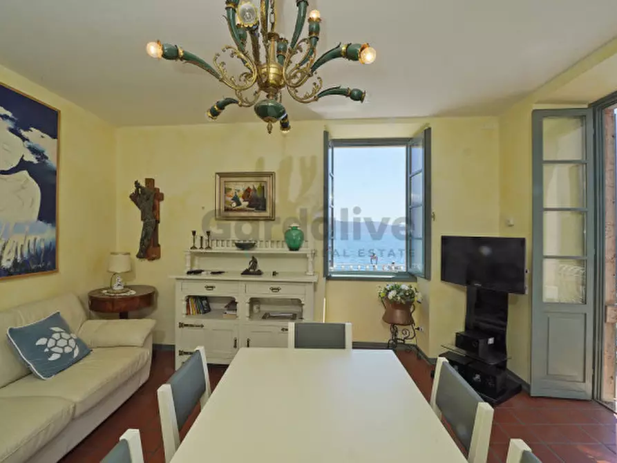 Immagine 6 di Appartamento in vendita  in Viale Guglielmo Marconi 4 a Gargnano