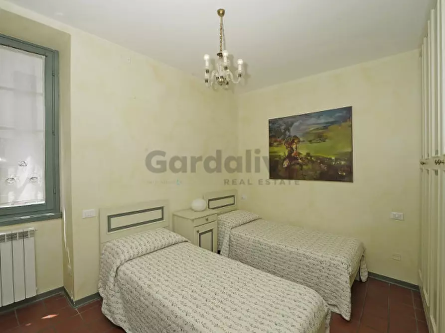 Immagine 31 di Appartamento in vendita  in Viale Guglielmo Marconi 4 a Gargnano