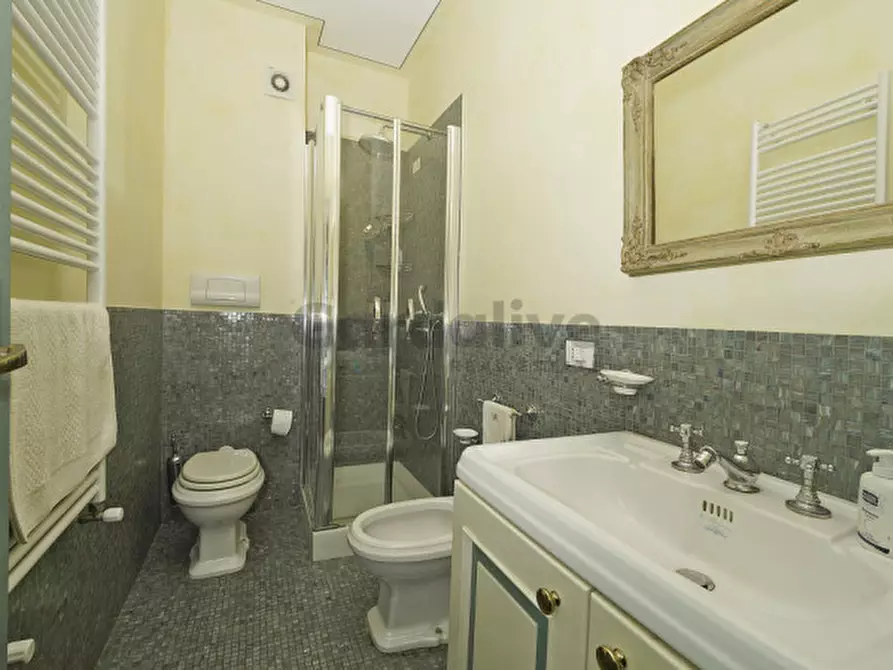 Immagine 36 di Appartamento in vendita  in Viale Guglielmo Marconi 4 a Gargnano