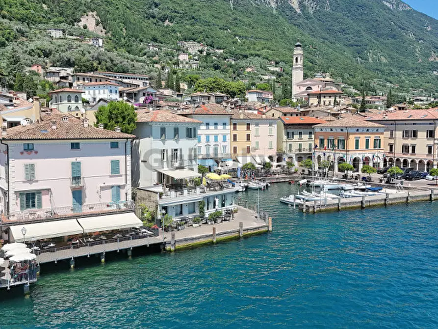 Immagine 40 di Appartamento in vendita  in Viale Guglielmo Marconi 4 a Gargnano