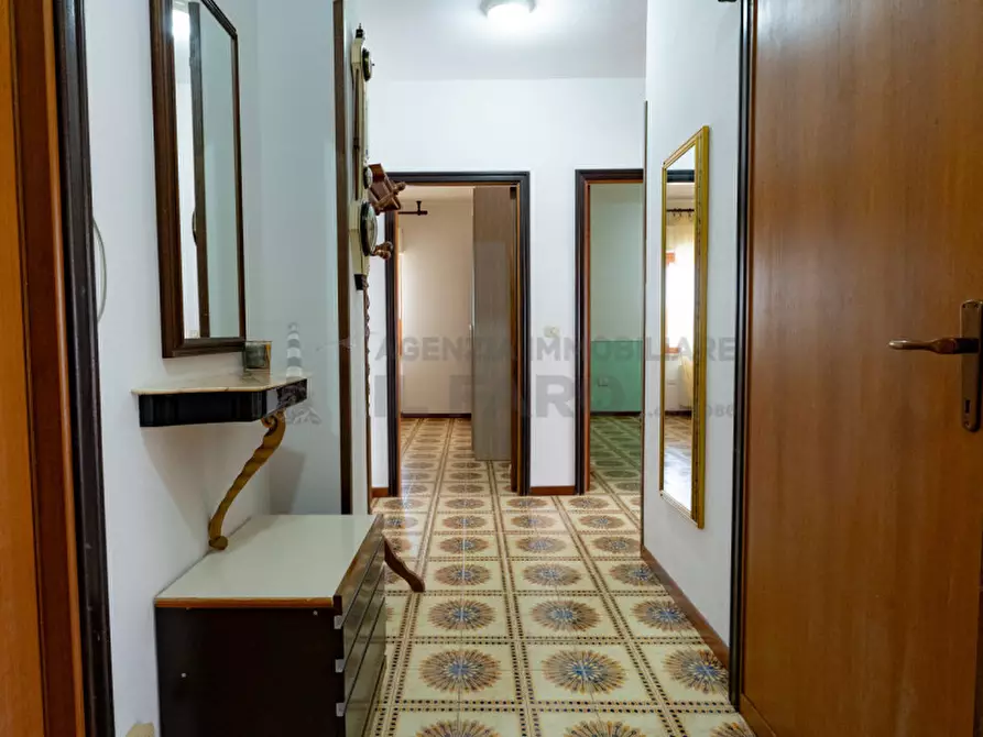 Immagine 6 di Appartamento in vendita  in Via Cala Chiesa a La Maddalena